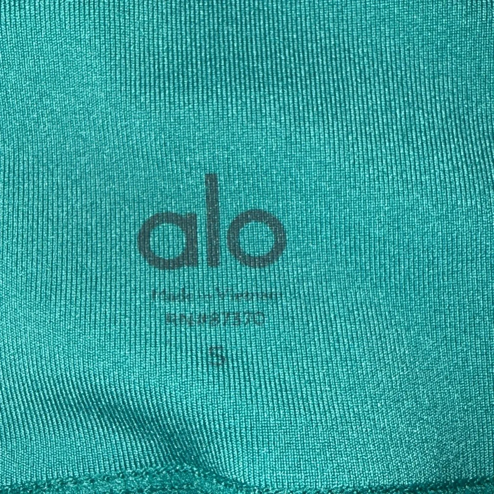 ALO Yoga Turquoise Top - Picture 6 of 7